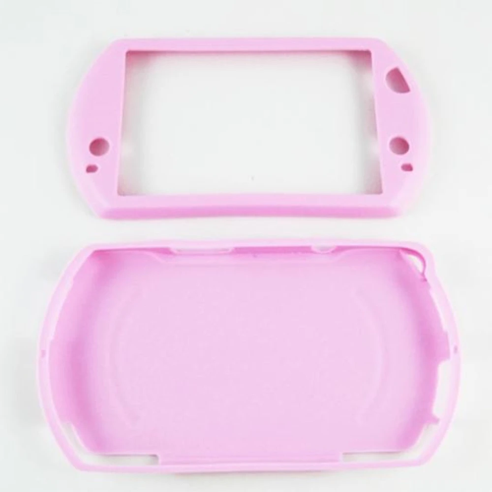 Pink PSP Go silicone case for lightweight adjustable protection