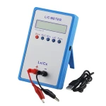 Detalle de la pantalla LCD del medidor LC200A