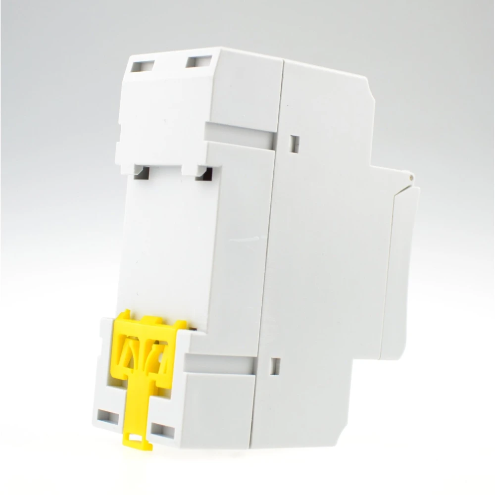 Programador temporizador digital THC15A mostrando configuración semanal en pantalla LCD