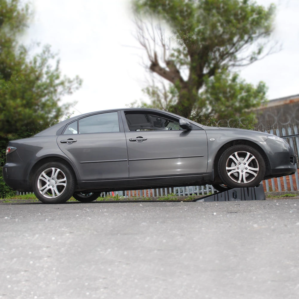 2 Tonne Plastic Car Ramps x 2 for 4x4s and More